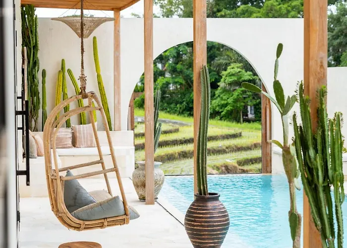 The Terrace Luxe 3br, Pool, Fast Wifi, Rice Views 別荘 チャングー