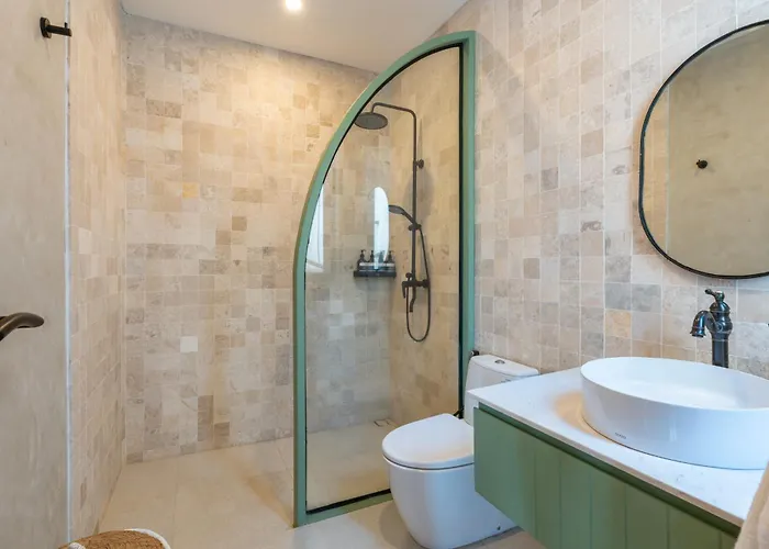 別荘 The Terrace Luxe 3br, Pool, Fast Wifi, Rice Views チャングー
