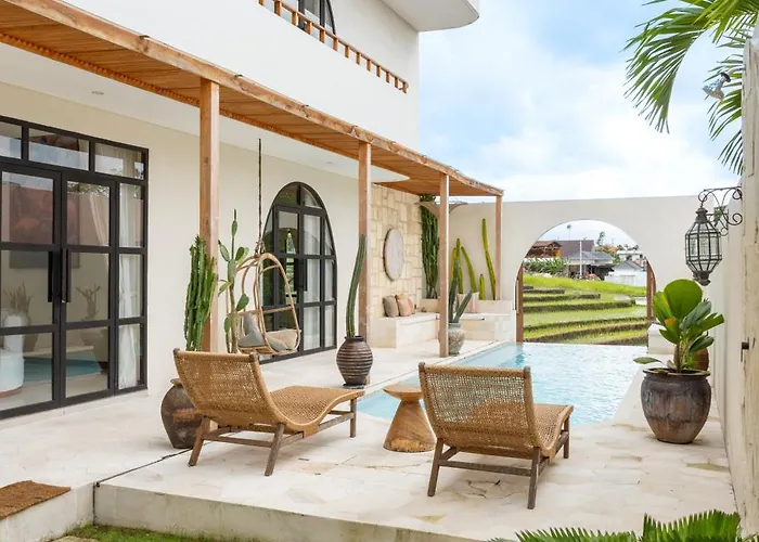 The Terrace Luxe 3br, Pool, Fast Wifi, Rice Views チャングー
